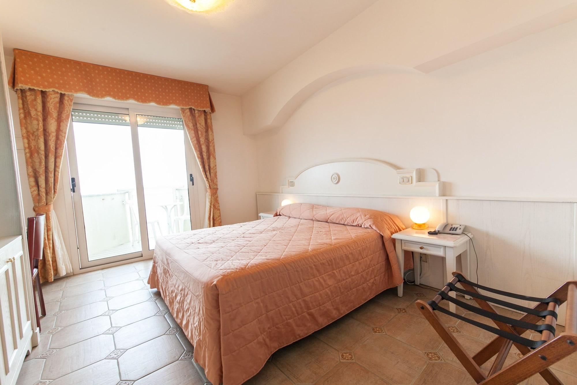 Universal Hotel Cervia Bagian luar foto