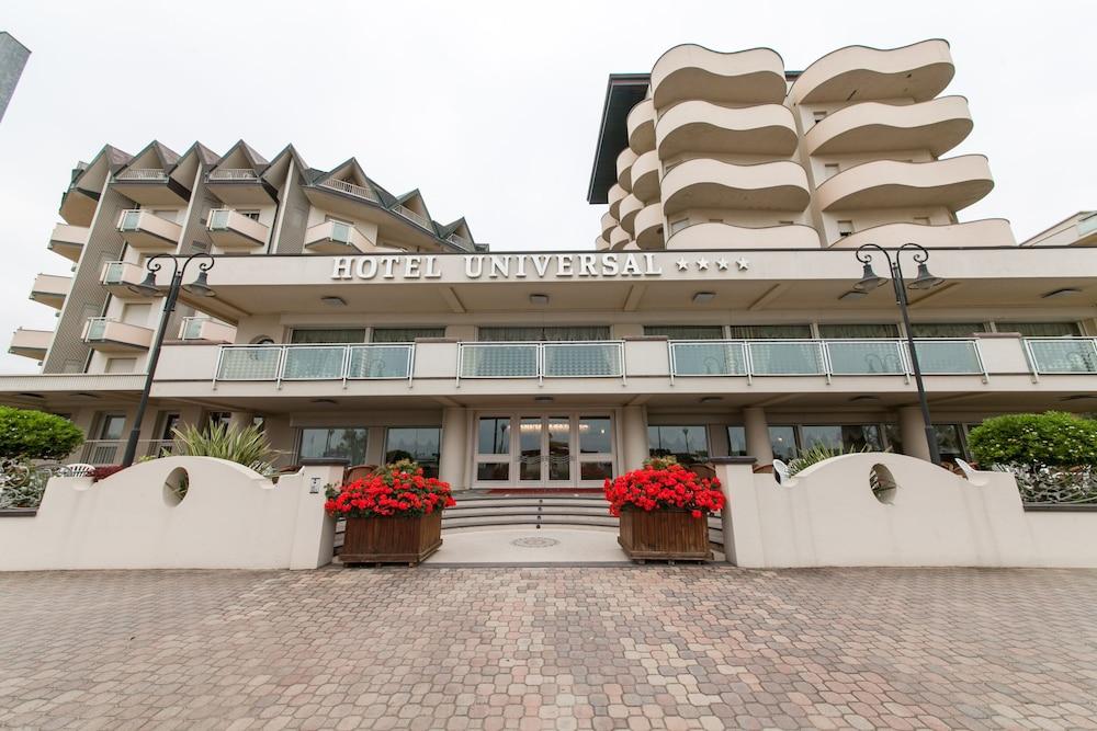 Universal Hotel Cervia Bagian luar foto